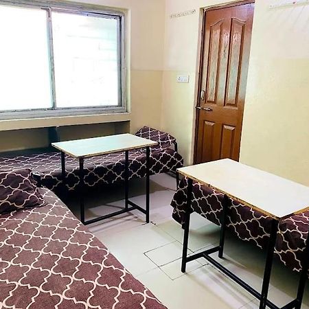 Aashiyana Boys Hostel Indore Bagian luar foto